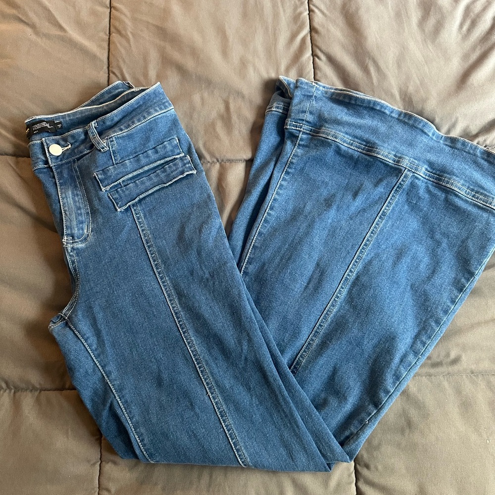 Finesse Women's Blue Flared “Jamie” Jeans - Picture 2 of 4